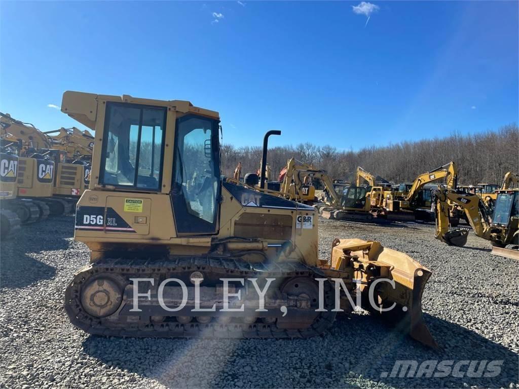 CAT D5G Buldozere pe senile