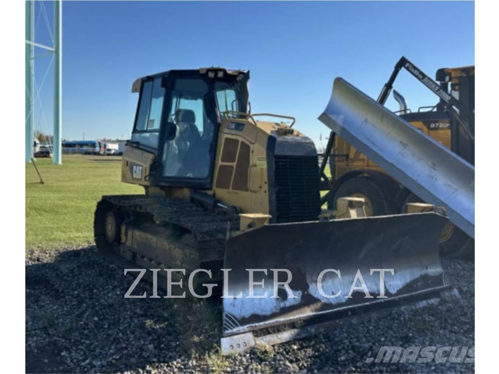 CAT D5K2 Buldozere pe senile