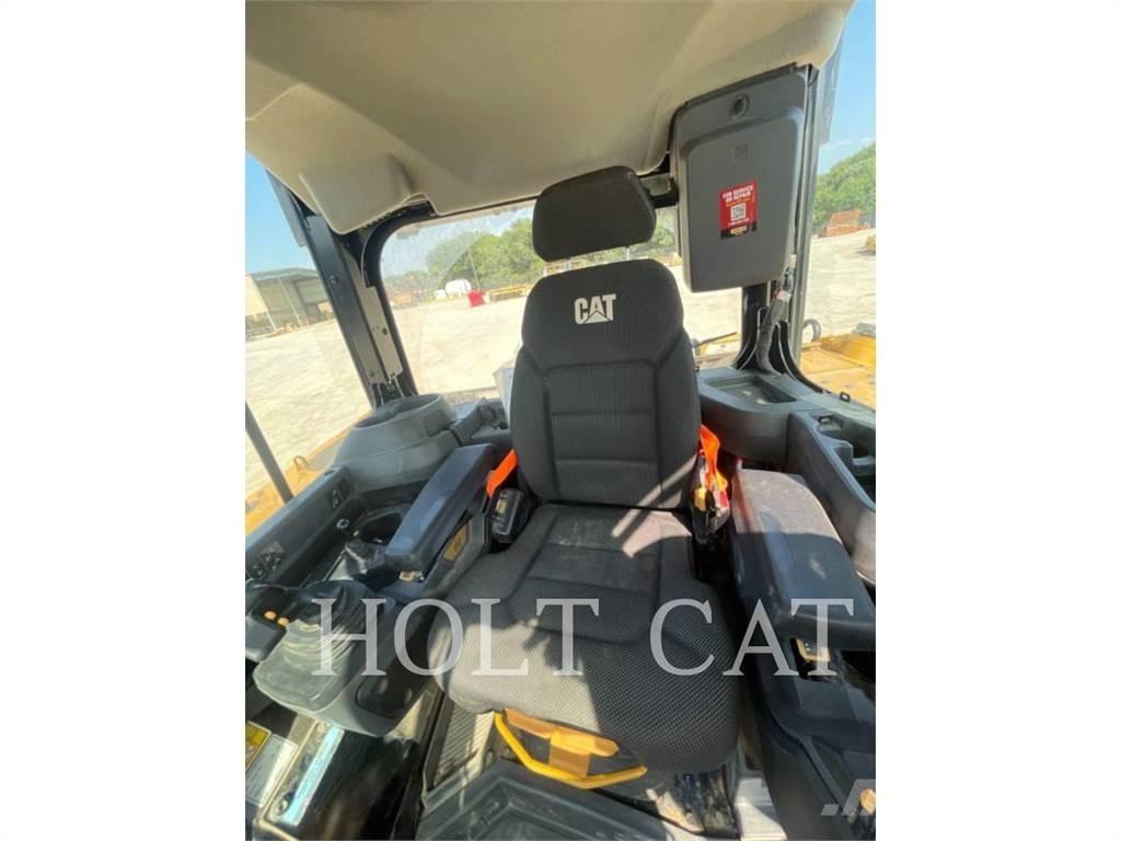 CAT D6 Buldozere pe senile