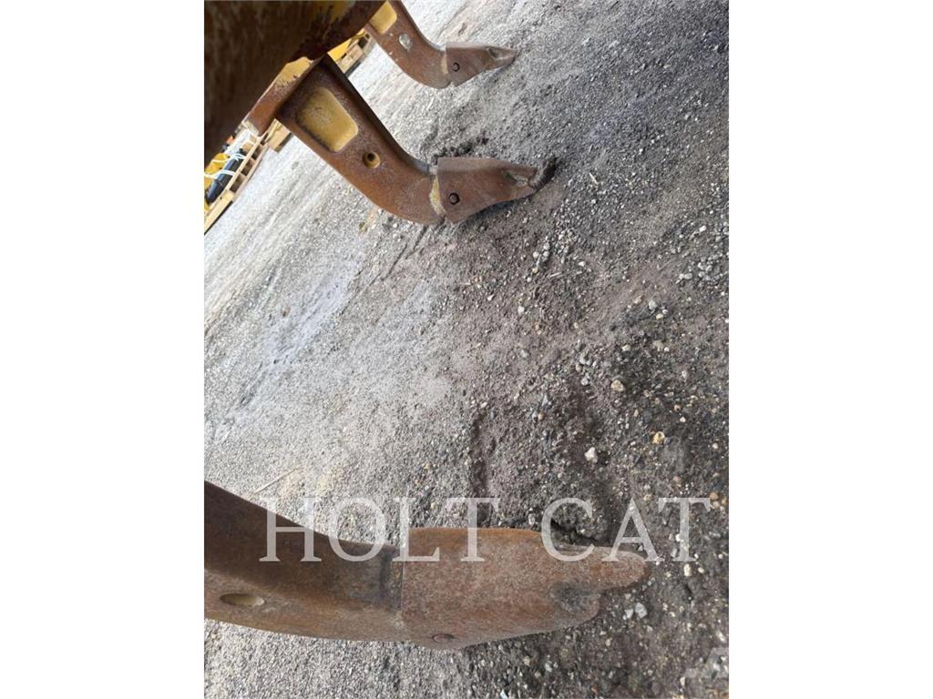 CAT D6 Buldozere pe senile