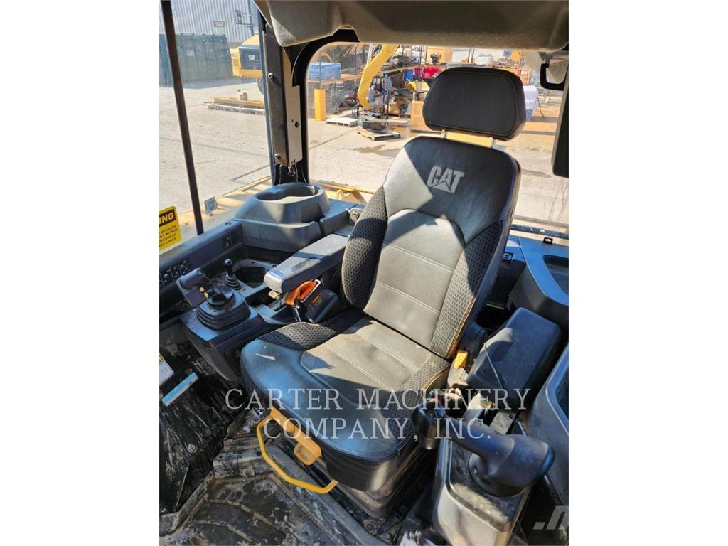 CAT D6-20LGVAR Buldozere pe senile