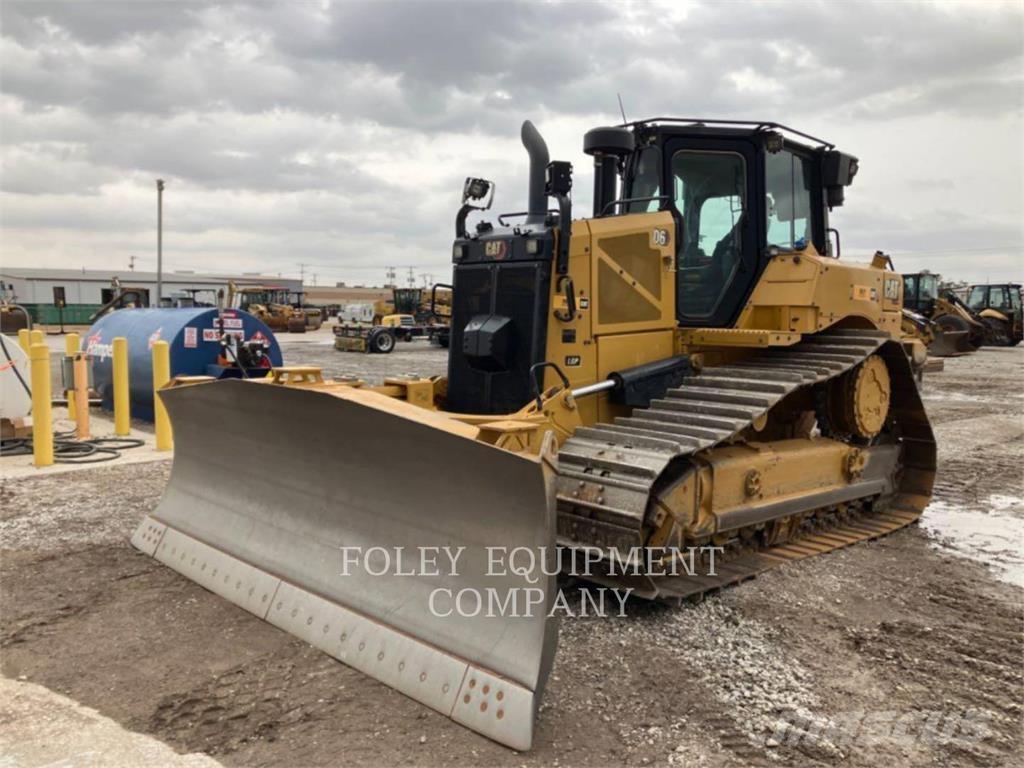CAT D6-20V30I Buldozere pe senile