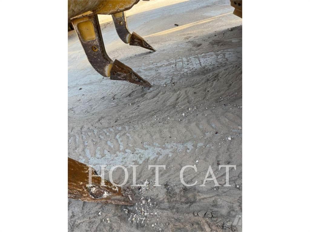 CAT D6 XE Buldozere pe senile