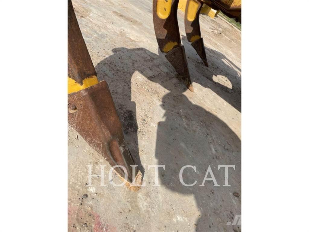 CAT D6 XL Buldozere pe senile