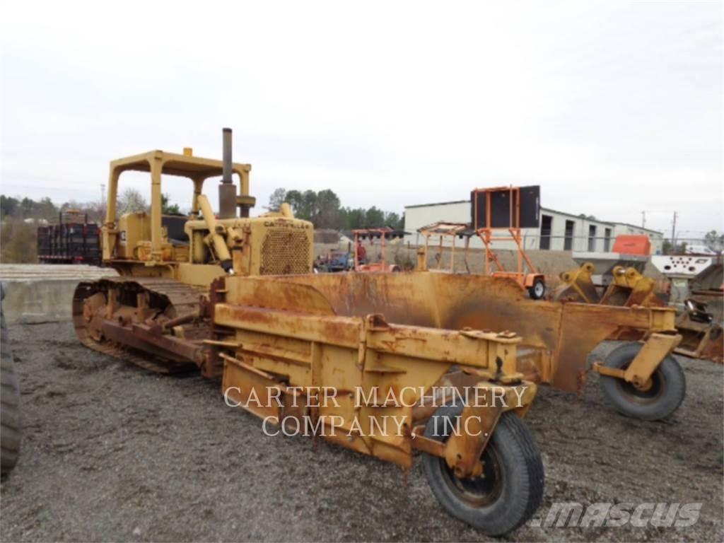 CAT D6C Buldozere pe senile