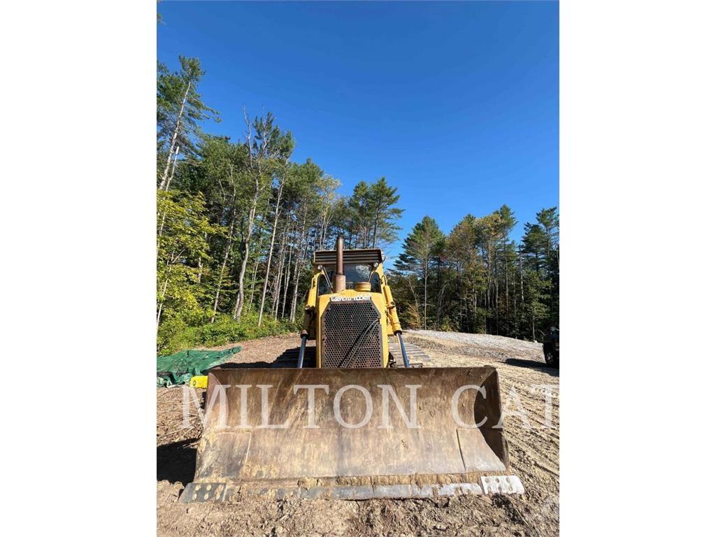 CAT D6D Buldozere pe senile