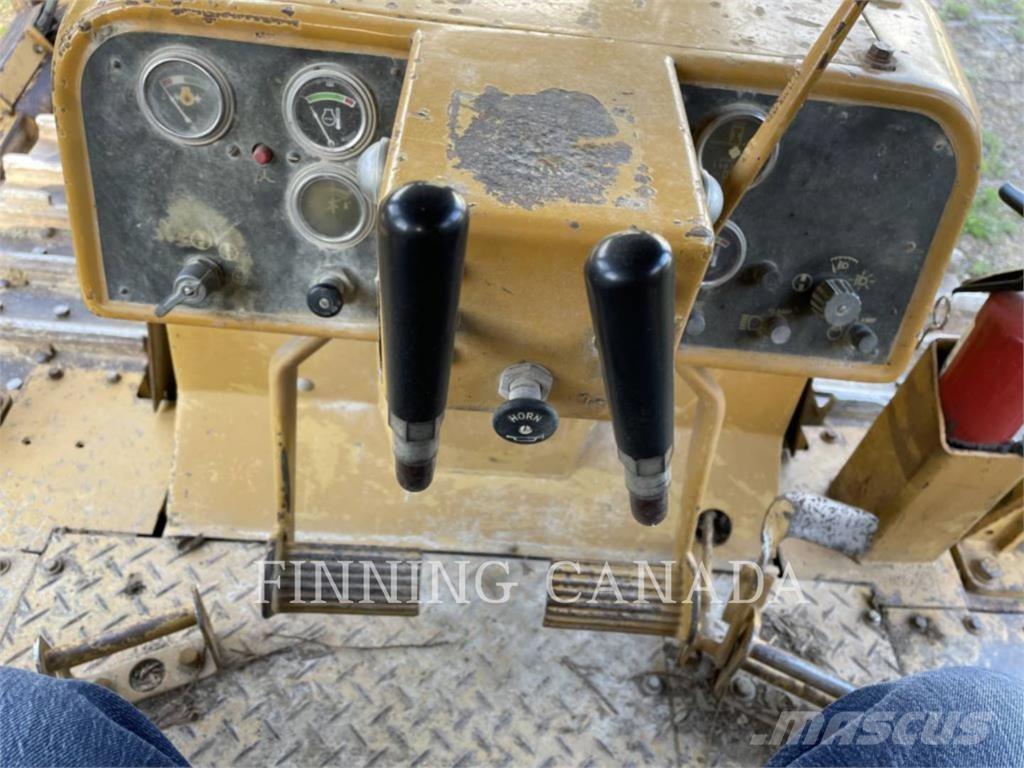 CAT D6E Buldozere pe senile