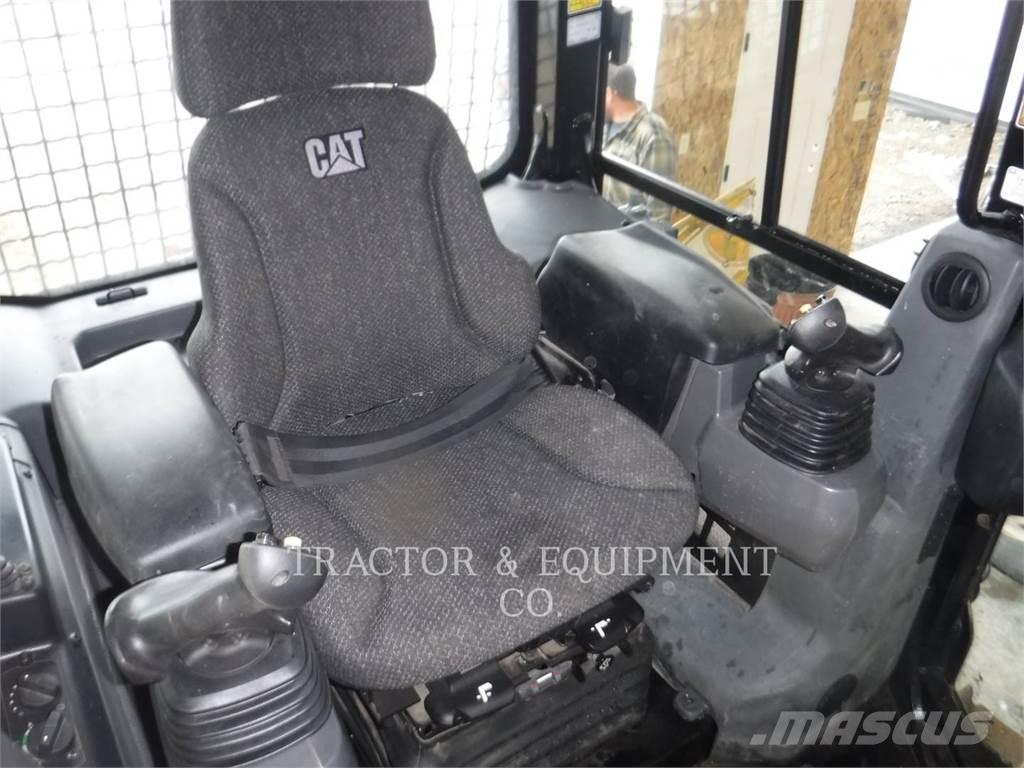 CAT D6K Buldozere pe senile