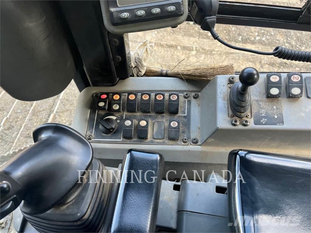 CAT D6K Buldozere pe senile