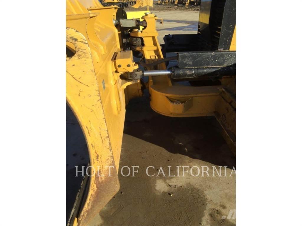 CAT D6K2 Buldozere pe senile