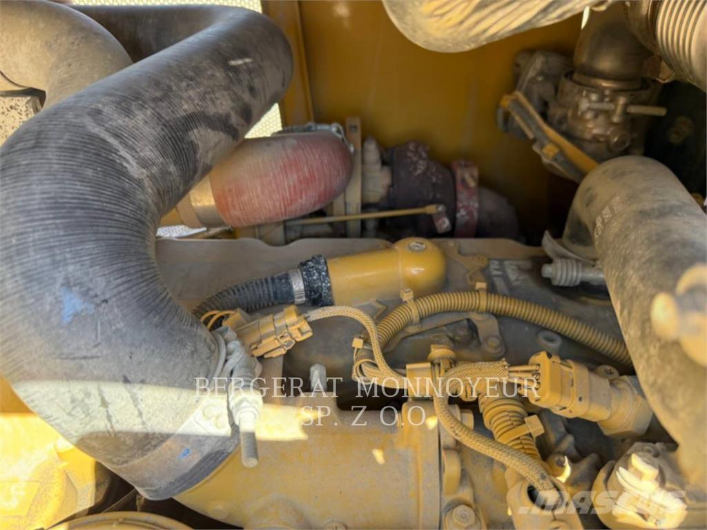 CAT D6K2LGP Buldozere pe senile