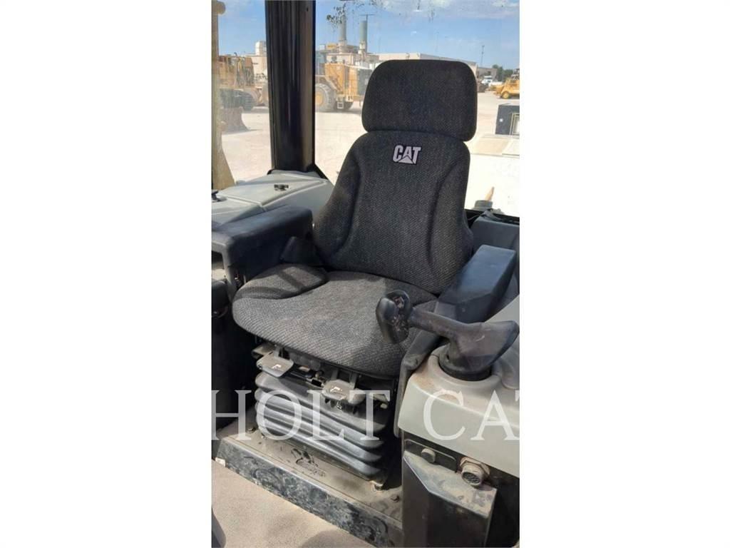 CAT D6N LAND Buldozere pe senile