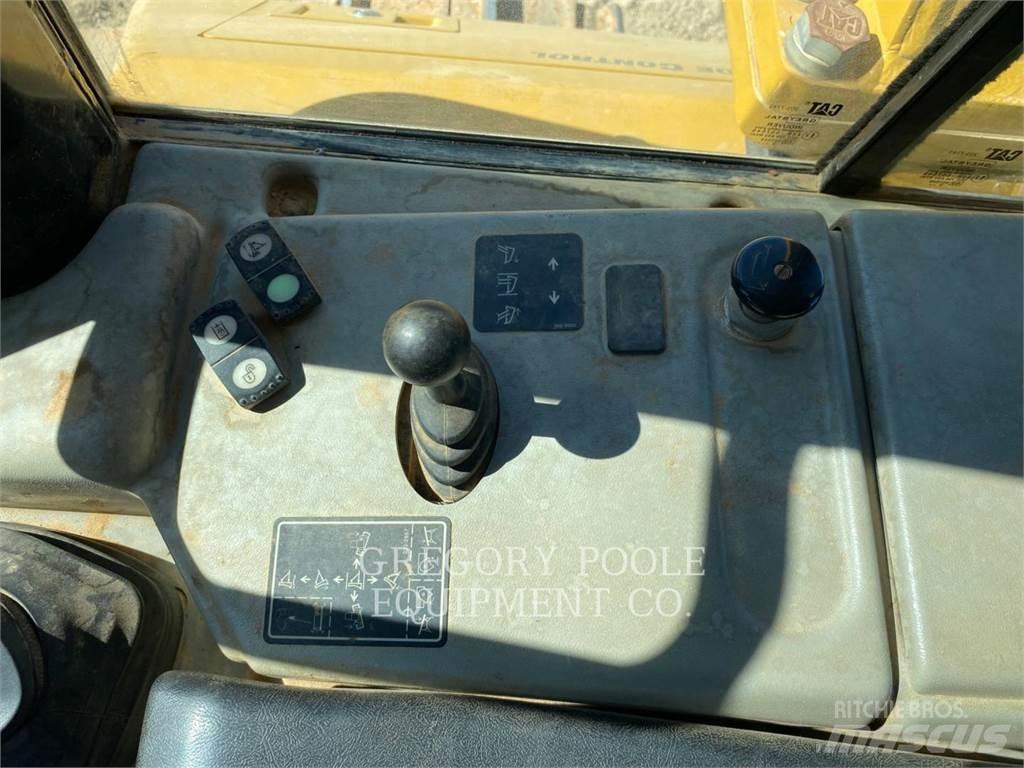 CAT D6NLGP Buldozere pe senile