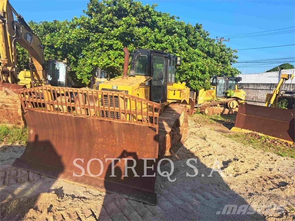 CAT D6NXL Buldozere pe senile