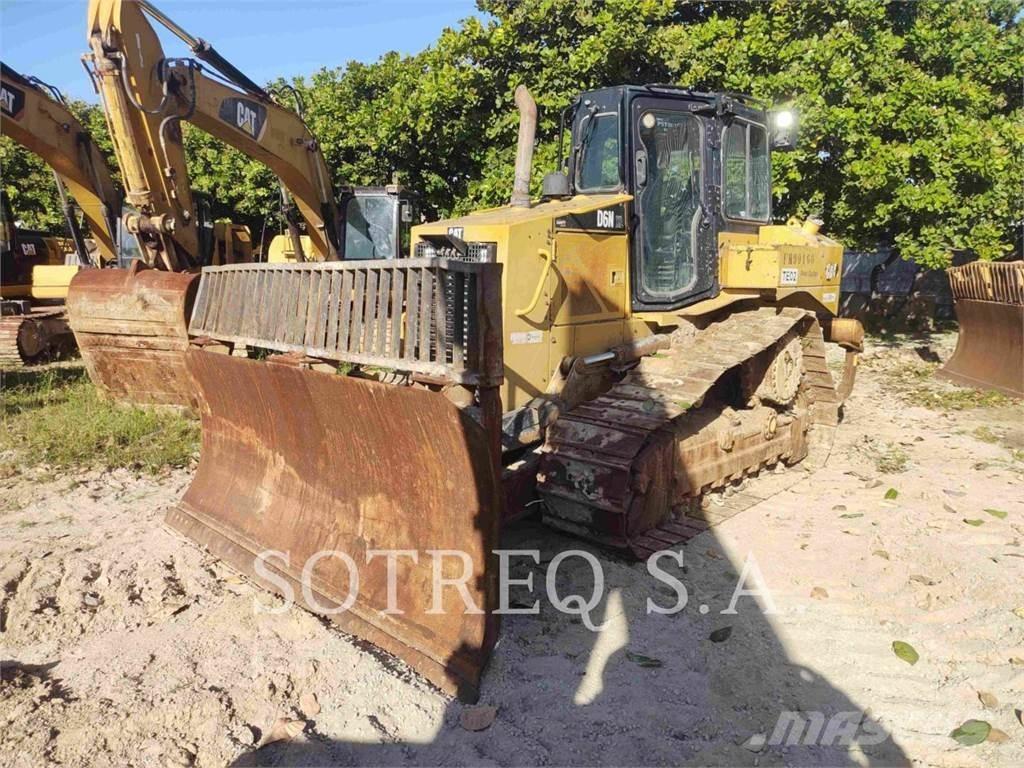 CAT D6NXL Buldozere pe senile