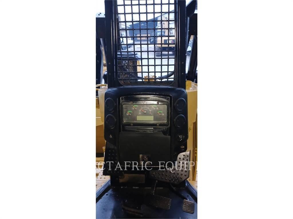CAT D6R2 Buldozere pe senile