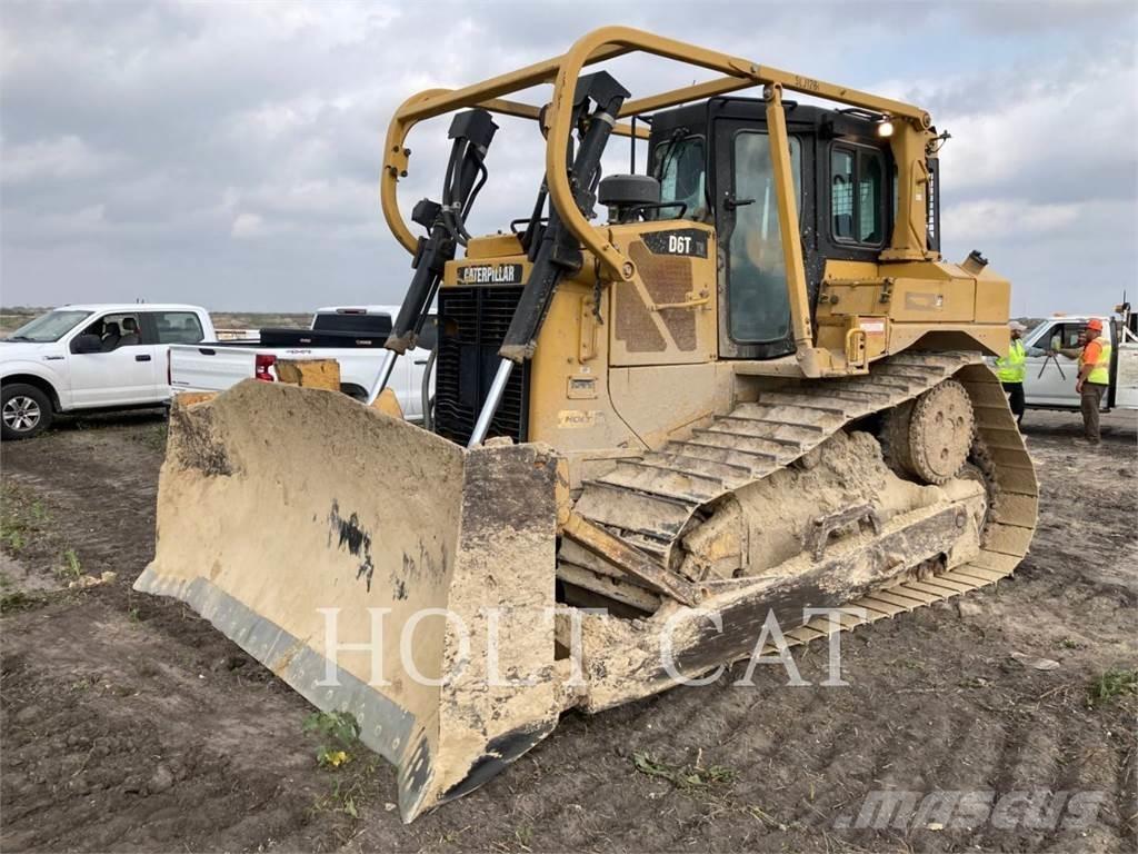 CAT D6T Buldozere pe senile