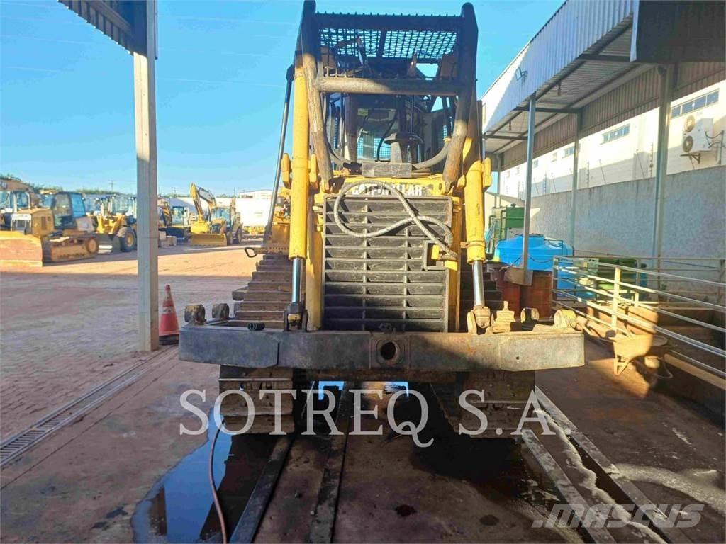 CAT D6T Buldozere pe senile
