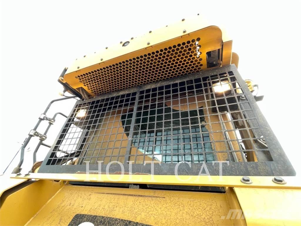 CAT D6T Buldozere pe senile
