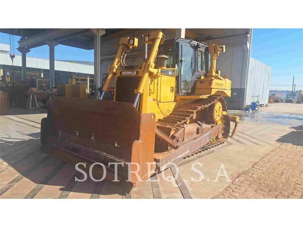 CAT D6T Buldozere pe senile