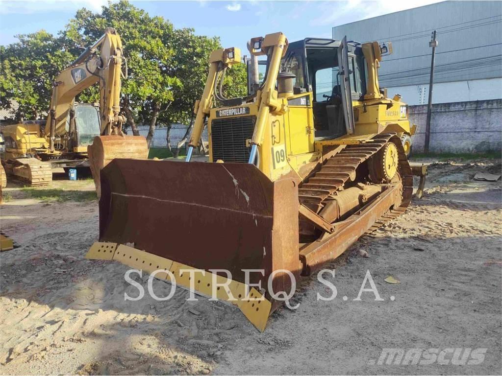CAT D6T Buldozere pe senile