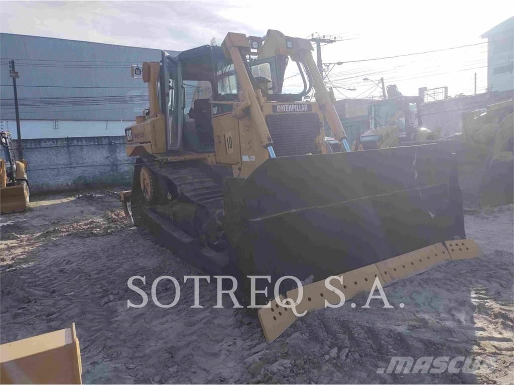 CAT D6T Buldozere pe senile