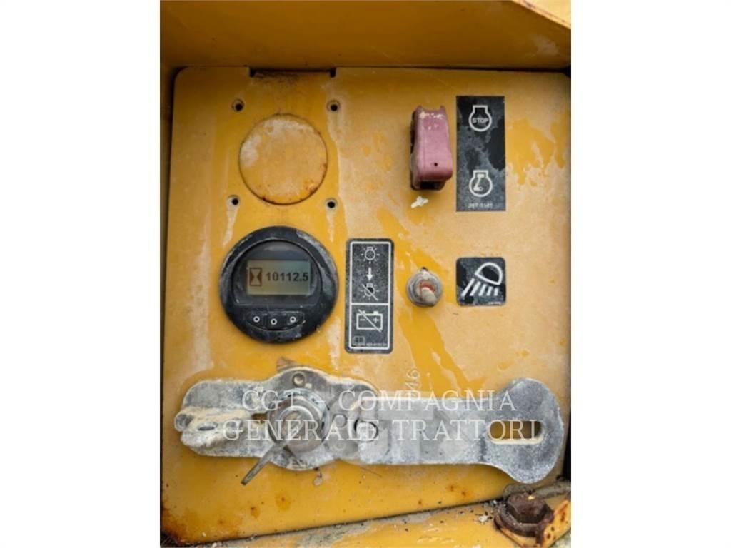CAT D6T Buldozere pe senile