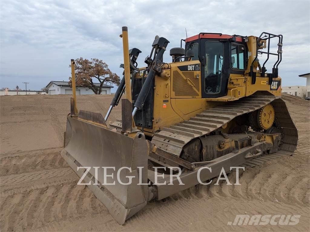 CAT D6T Buldozere pe senile
