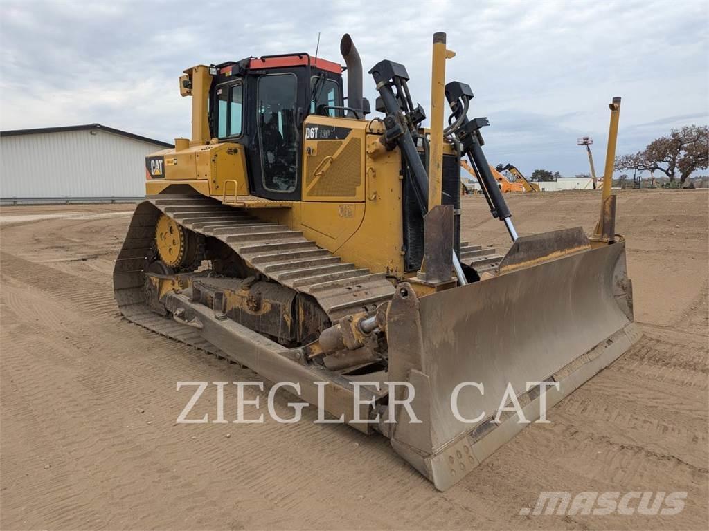 CAT D6T Buldozere pe senile