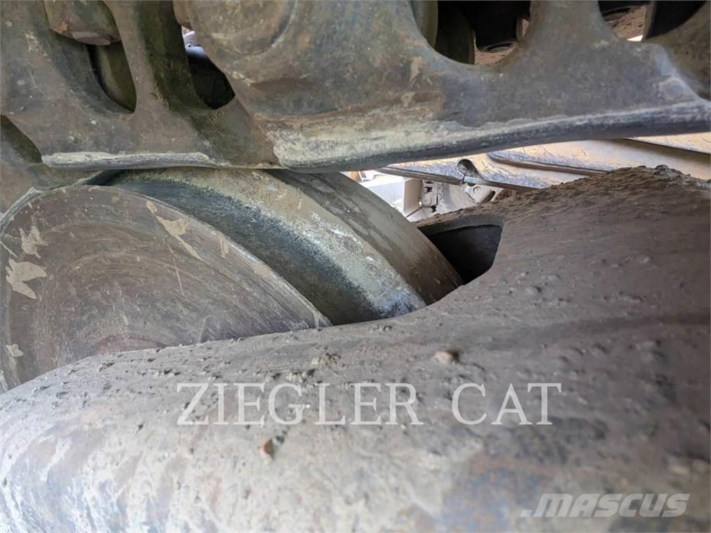 CAT D6T Buldozere pe senile