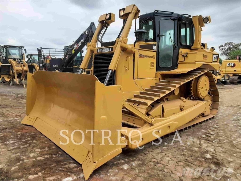 CAT D6T Buldozere pe senile