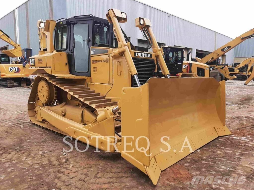 CAT D6T Buldozere pe senile
