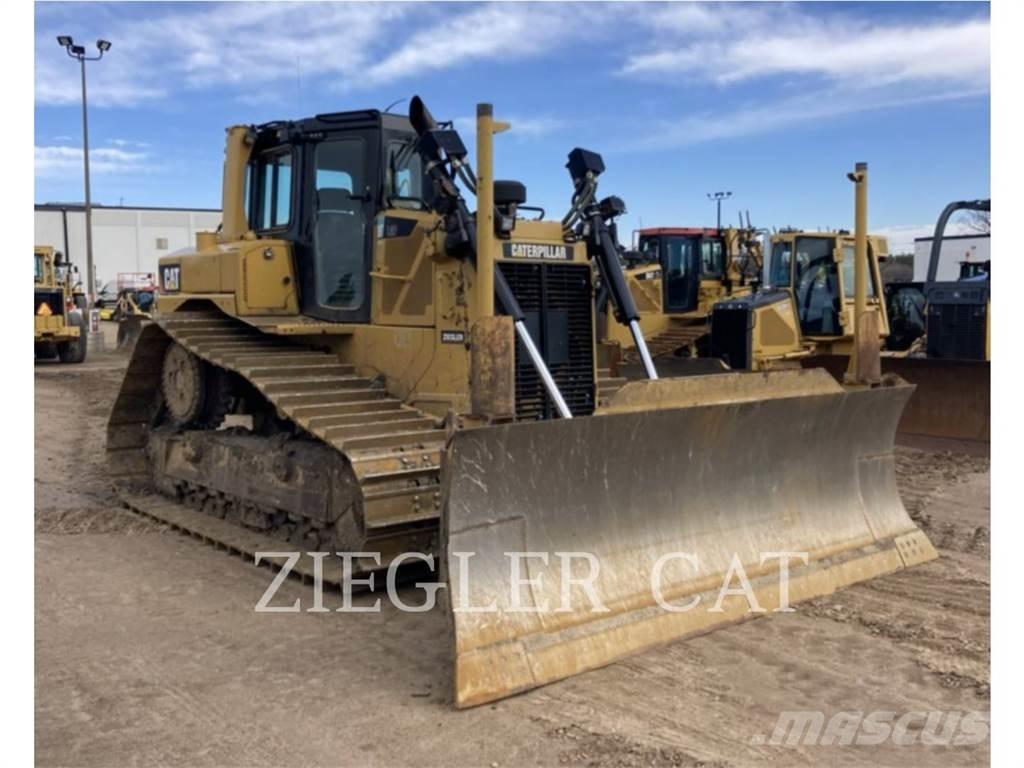 CAT D6T Buldozere pe senile