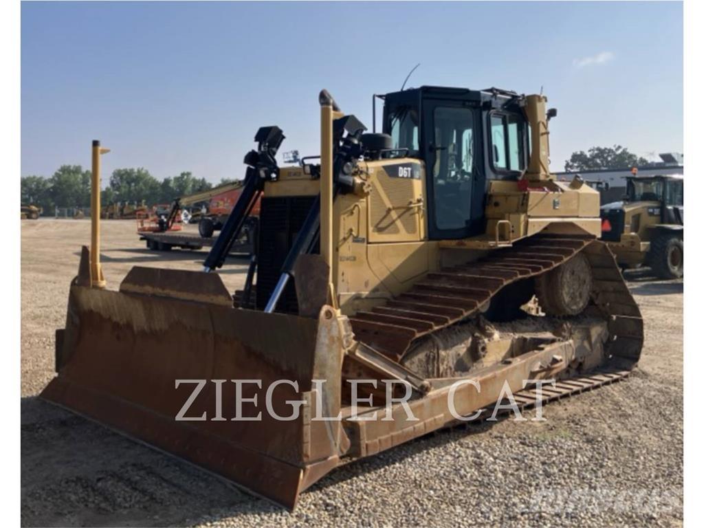 CAT D6T Buldozere pe senile