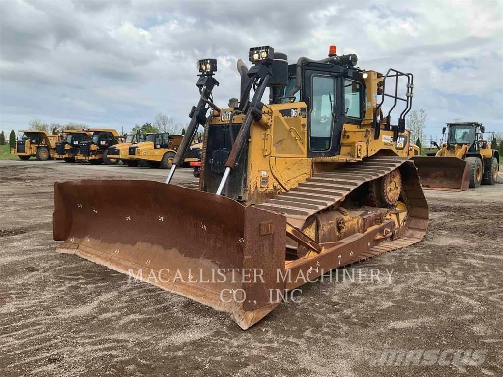 CAT D6T Buldozere pe senile