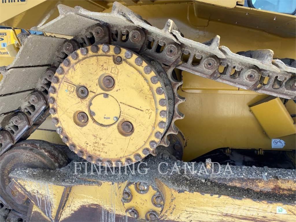 CAT D6T Buldozere pe senile