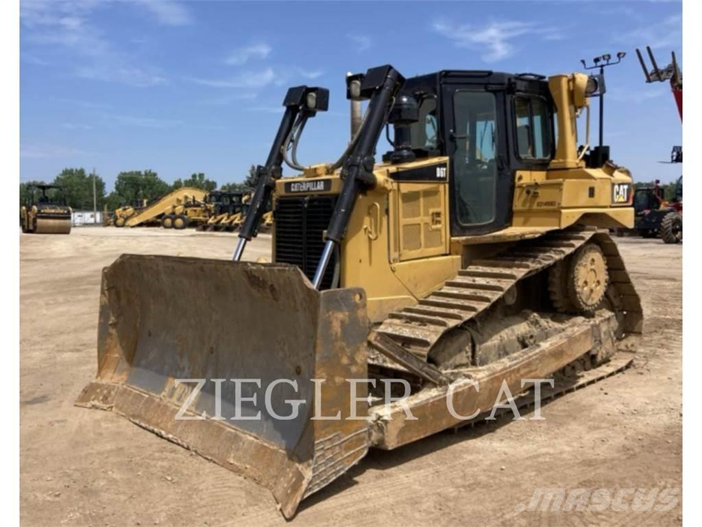 CAT D6T Buldozere pe senile