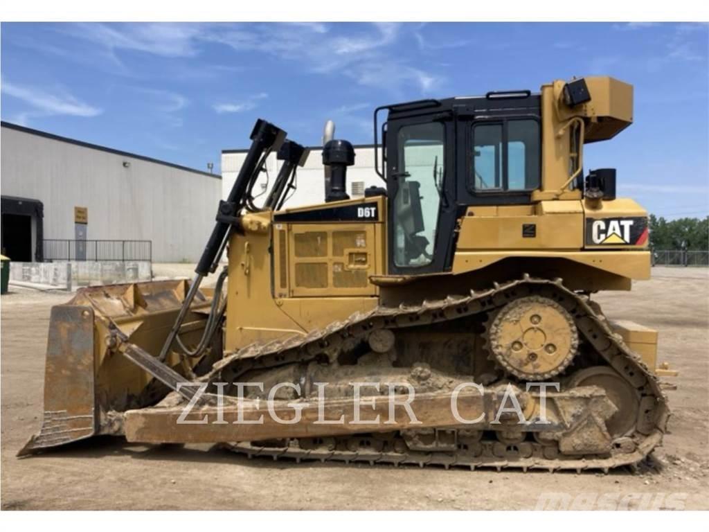 CAT D6T Buldozere pe senile