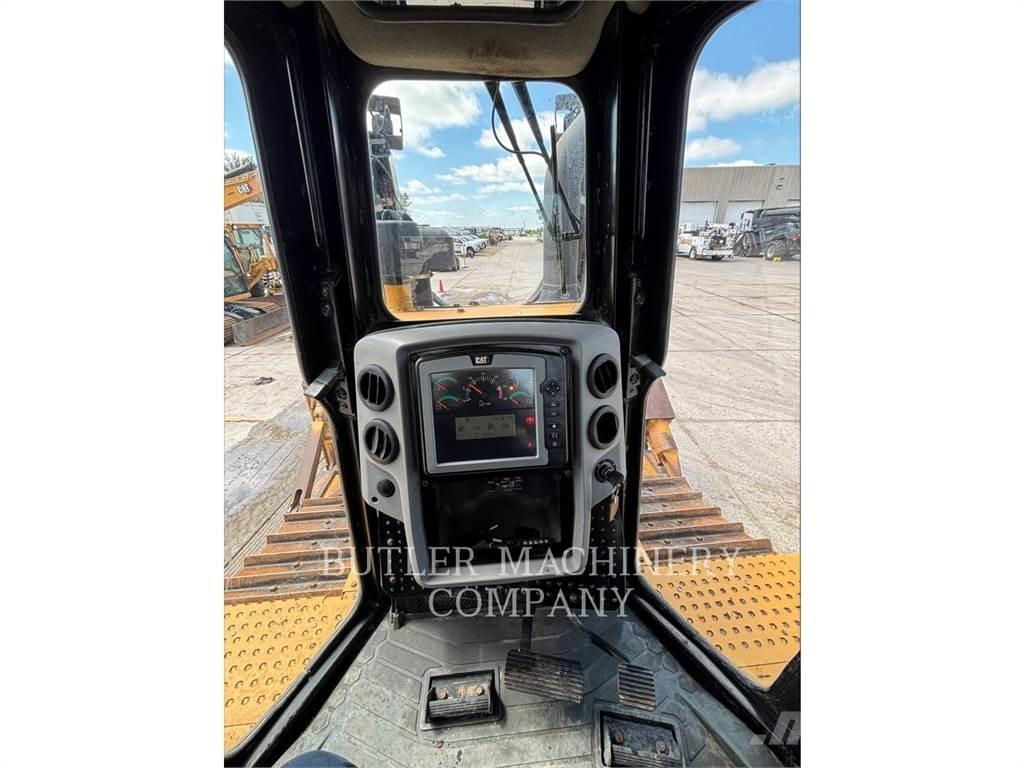 CAT D6T Buldozere pe senile