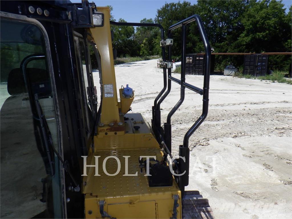 CAT D6T Buldozere pe senile