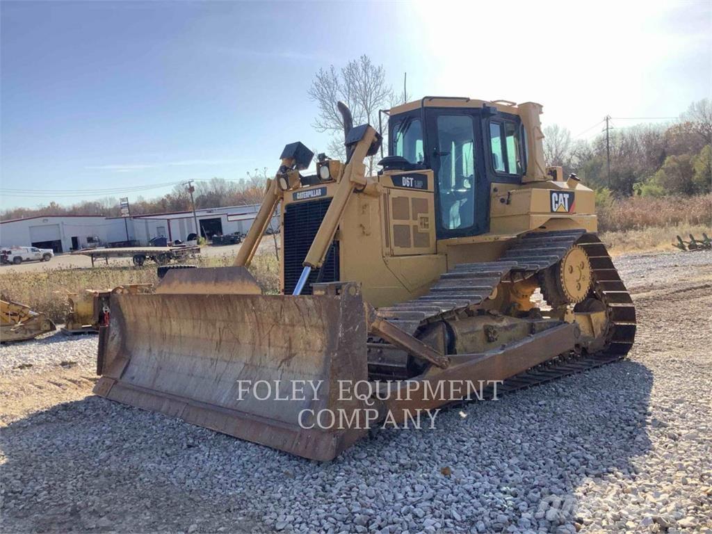 CAT D6T Buldozere pe senile