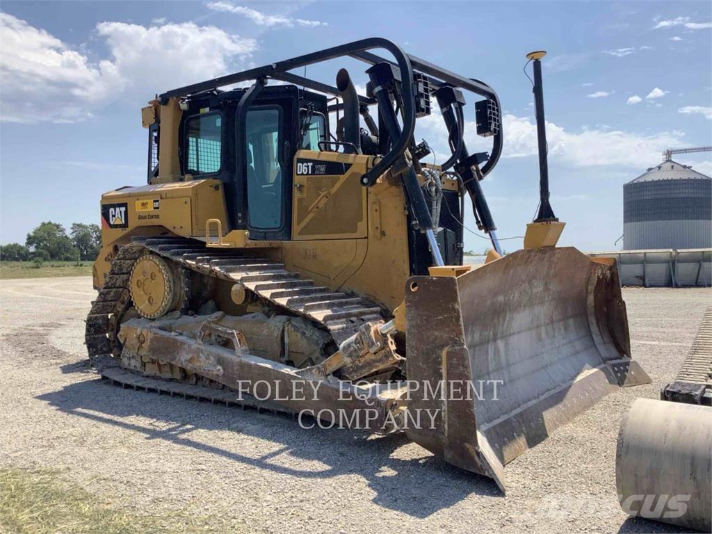 CAT D6T Buldozere pe senile
