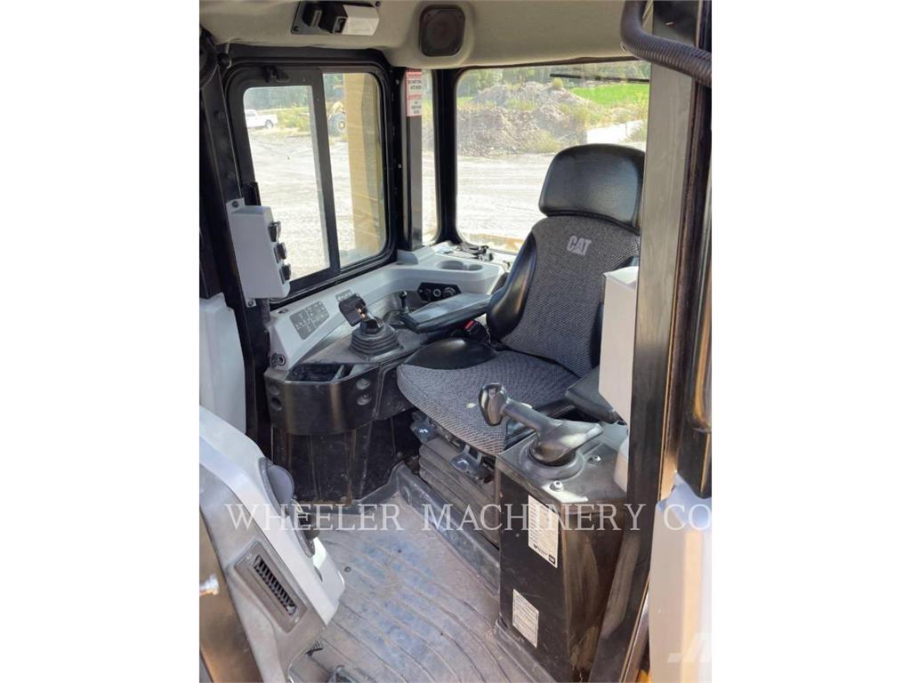 CAT D6T LGP VP Buldozere pe senile