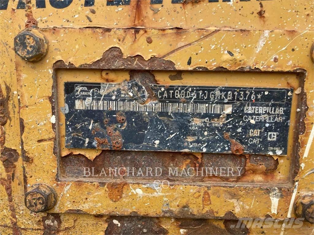 CAT D6T XL Buldozere pe senile