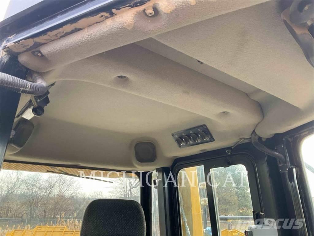 CAT D6TL AHZ24F Buldozere pe senile