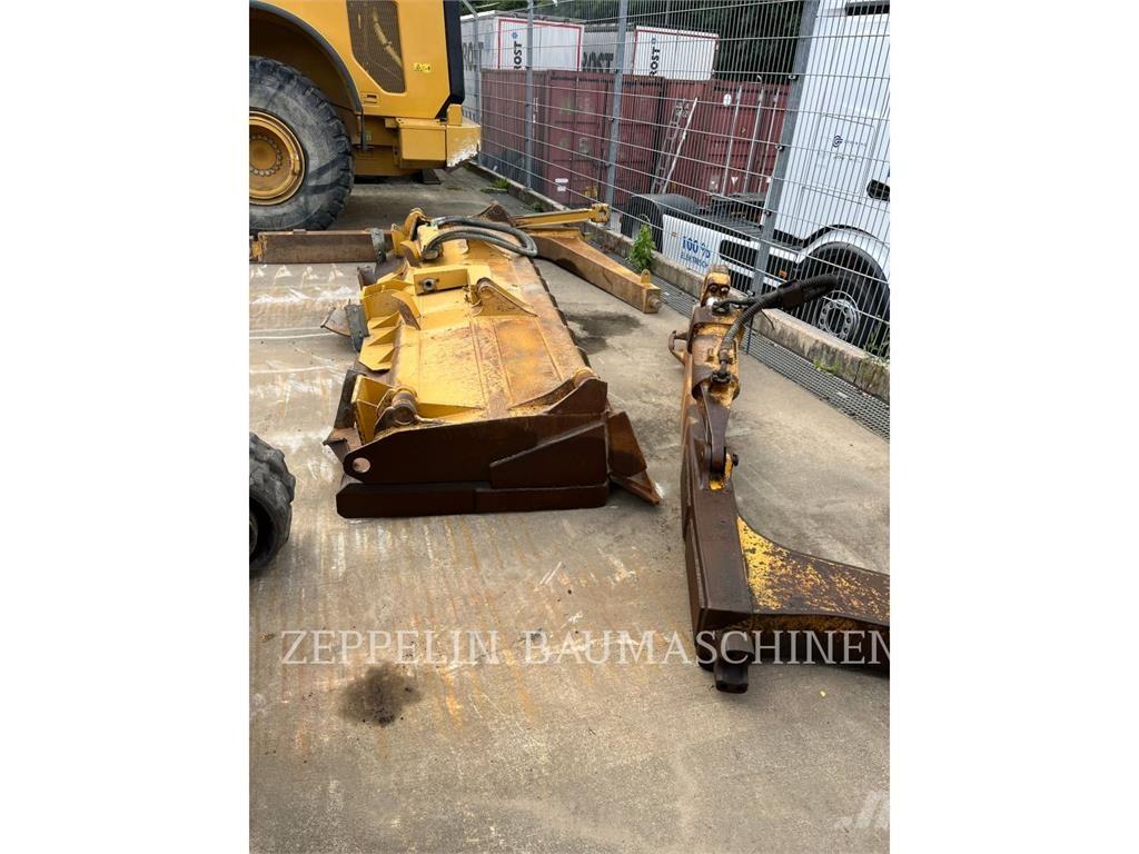 CAT D6TM Buldozere pe senile