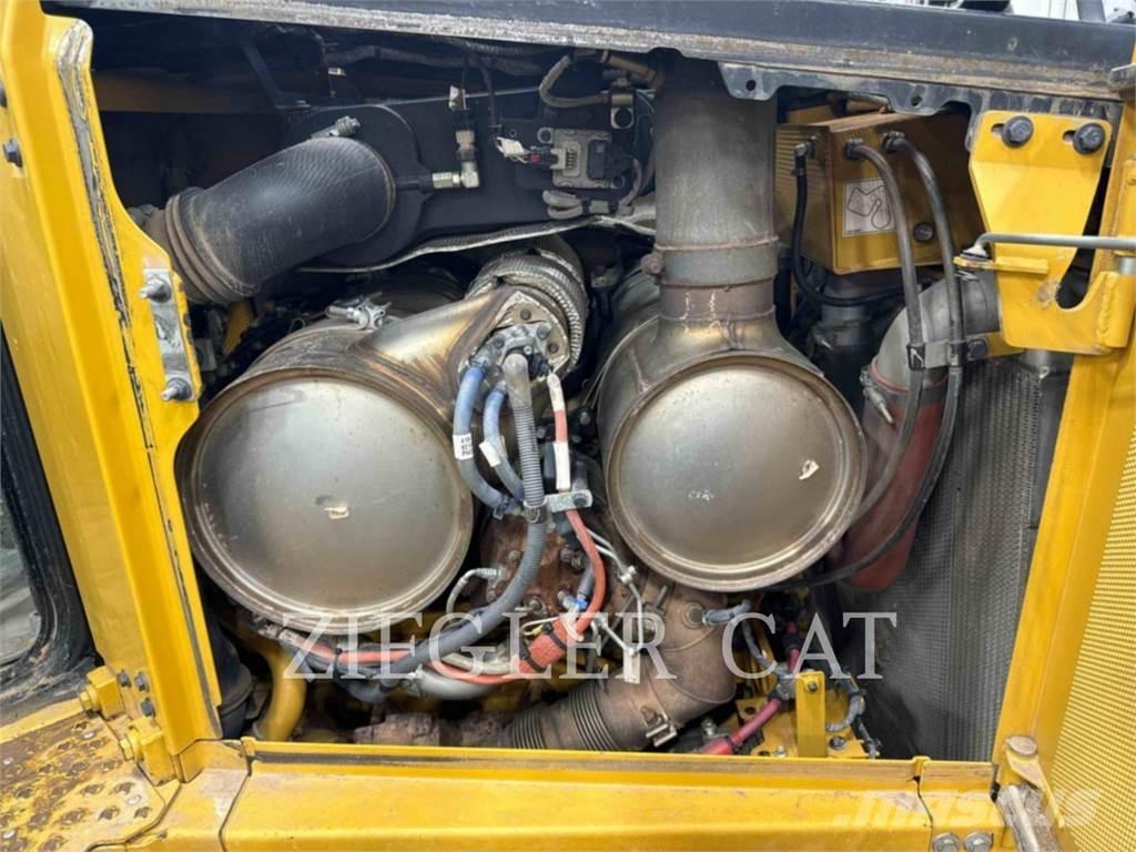 CAT D6XE Buldozere pe senile
