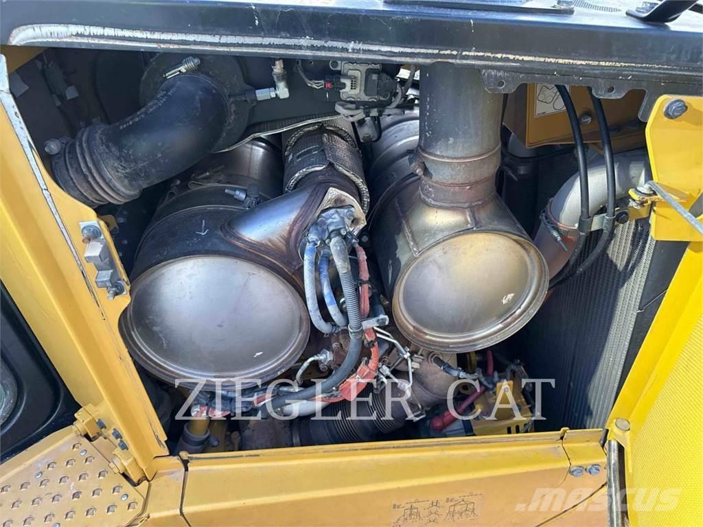 CAT D6XE Buldozere pe senile