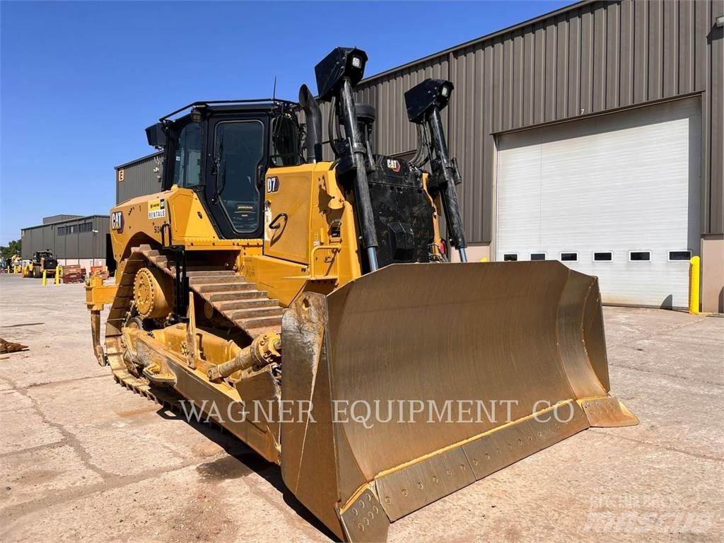 CAT D7 Buldozere pe senile