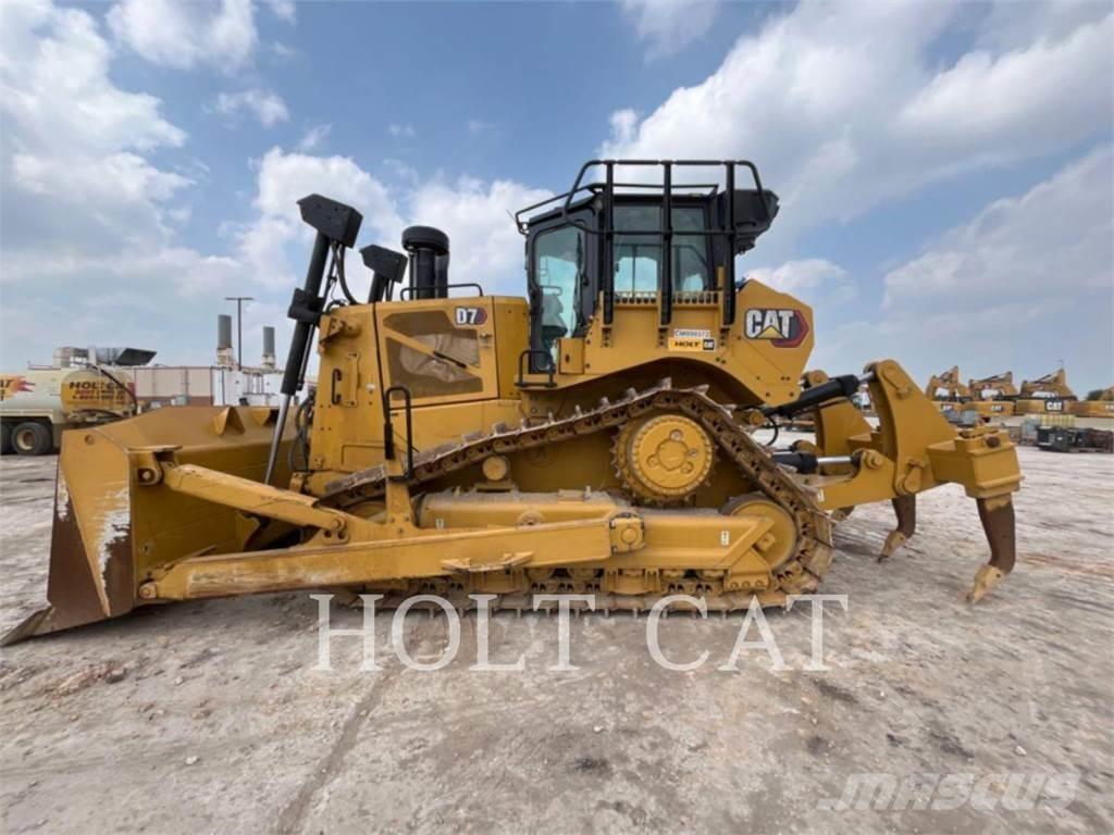 CAT D7 Buldozere pe senile